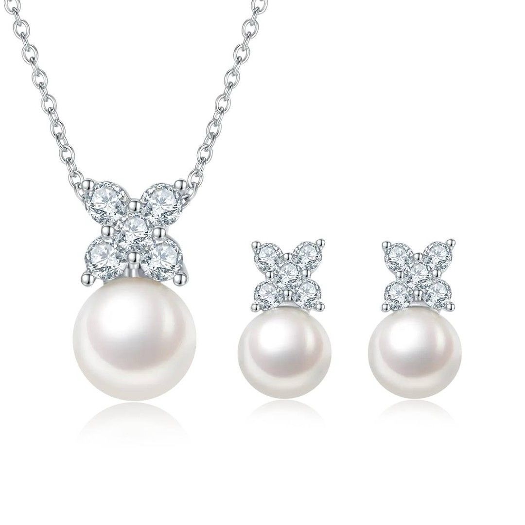 The Radiance of South Sea Pearls & Diamonds