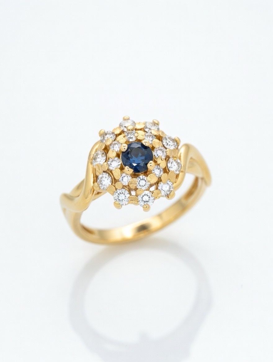 18K Gold Ring with Natural African Sapphire & 0.70 Ct Natural Diamonds | VS1 G